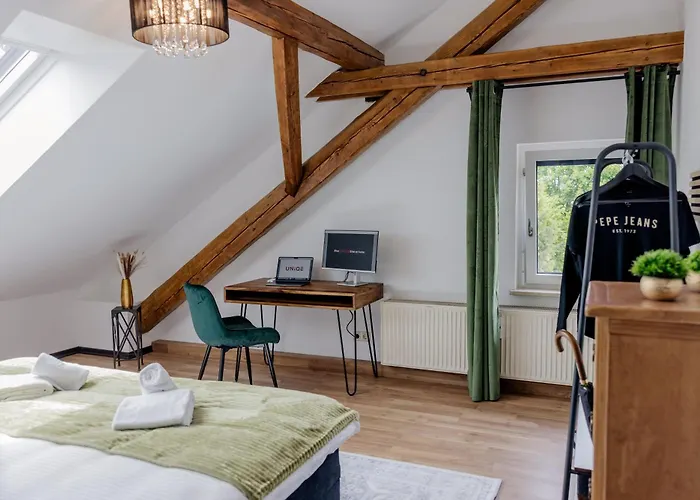 Uniqe I 115qm I 3 Schlafzimmer I Naehe Messe Apartment *