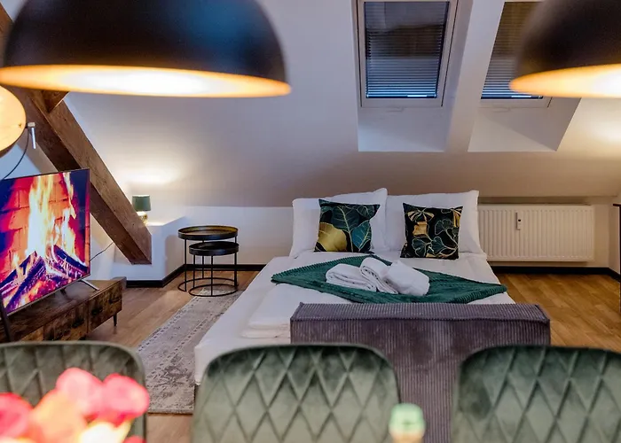 Uniqe I 115qm I 3 Schlafzimmer I Naehe Messe Haar (Munich)