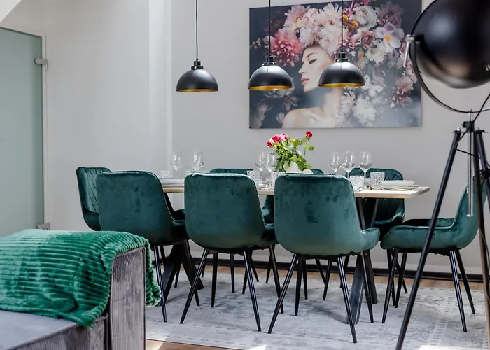 Uniqe I 115qm I 3 Schlafzimmer I Naehe Messe Haar (Munich)